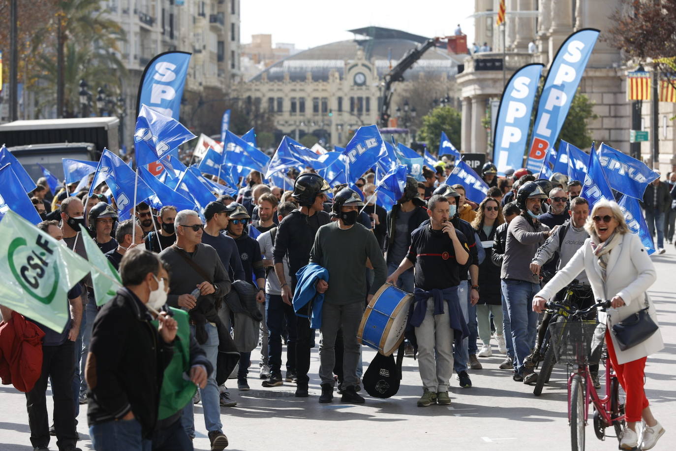 Fotos: Protesta de funcionarios municipales en Valencia