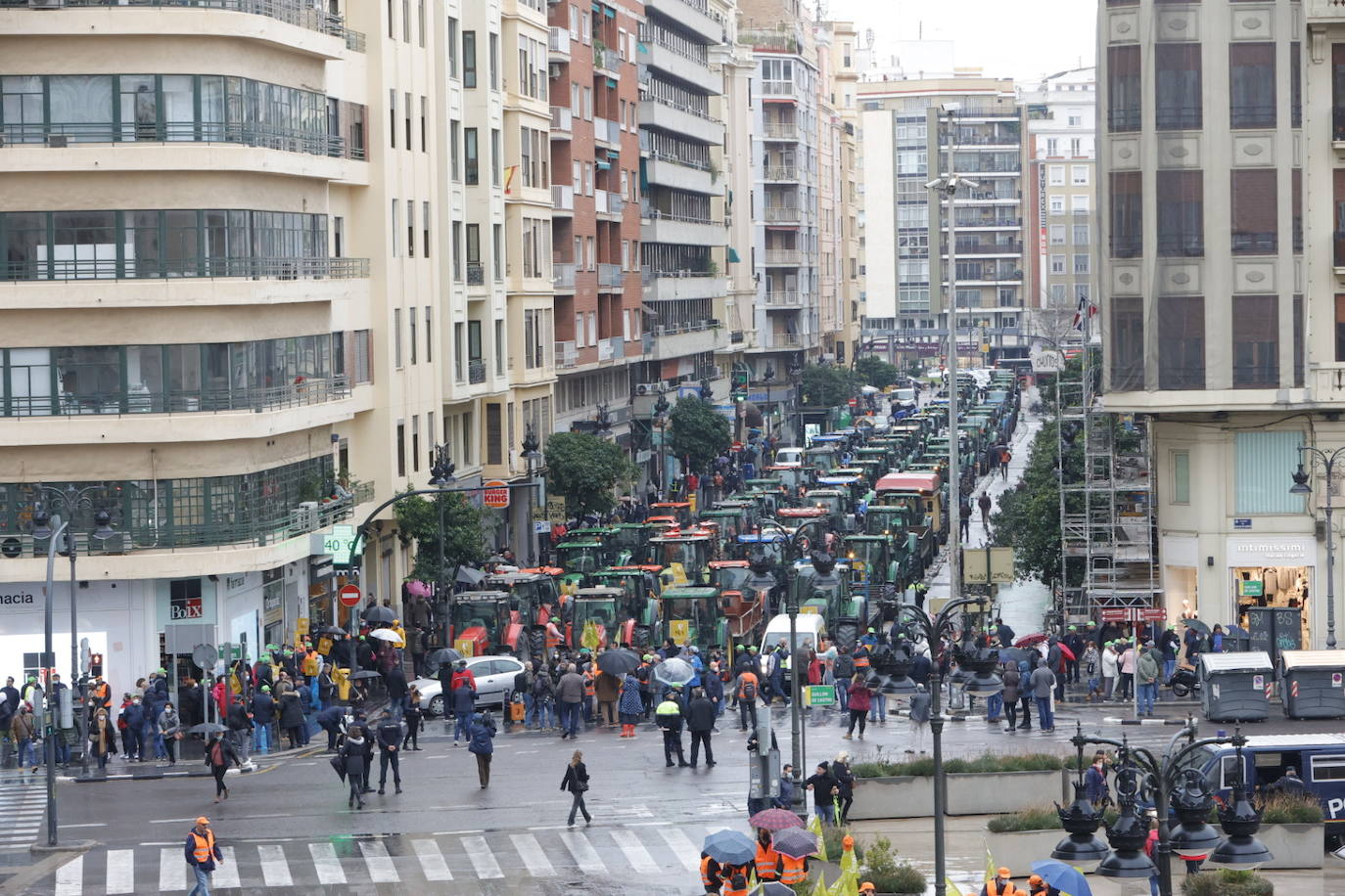 Fotos: Una tractorada recorre la ciudad de Valencia