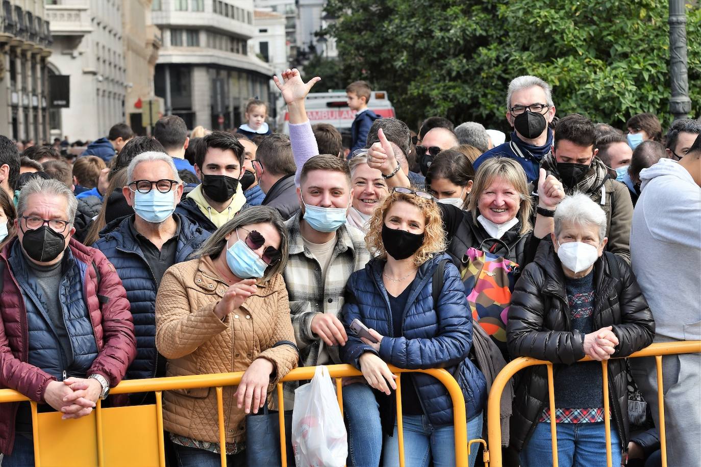 Fotos: Búscate en la mascletà del 27 de febrero