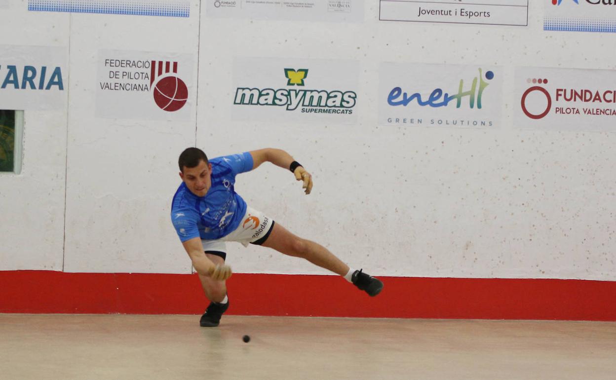 Ian, en una partida de la Lliga. 