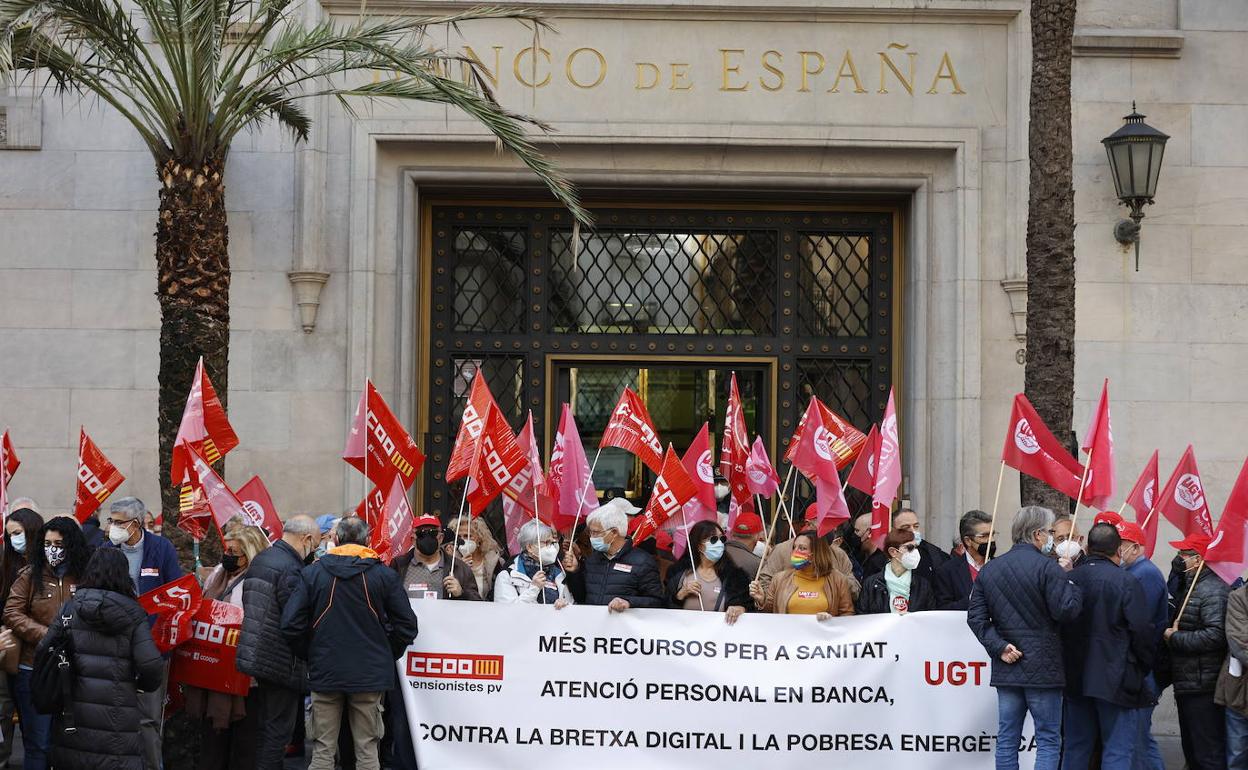 Concentración ante la sede del Banco de España. 