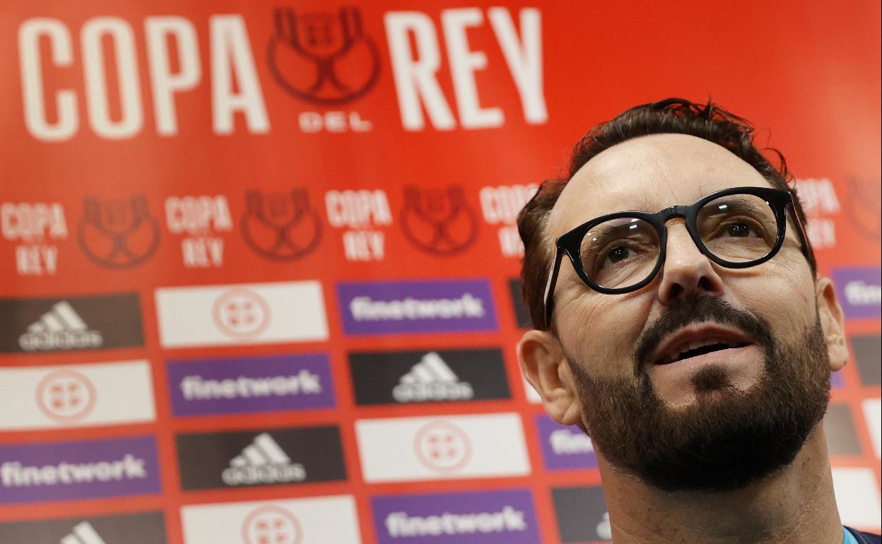 Valencia-Athletic: rueda de prensa de Bordalás | Bordalás: «Mañana tendremos que jugar con el corazón, pero también con la cabeza»