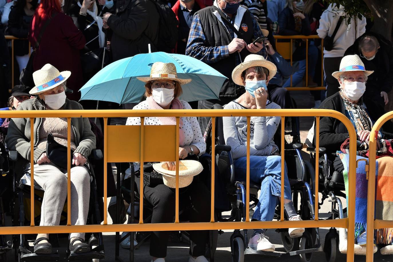 Fotos: Búscate en la mascletà del 1 de marzo de 2022