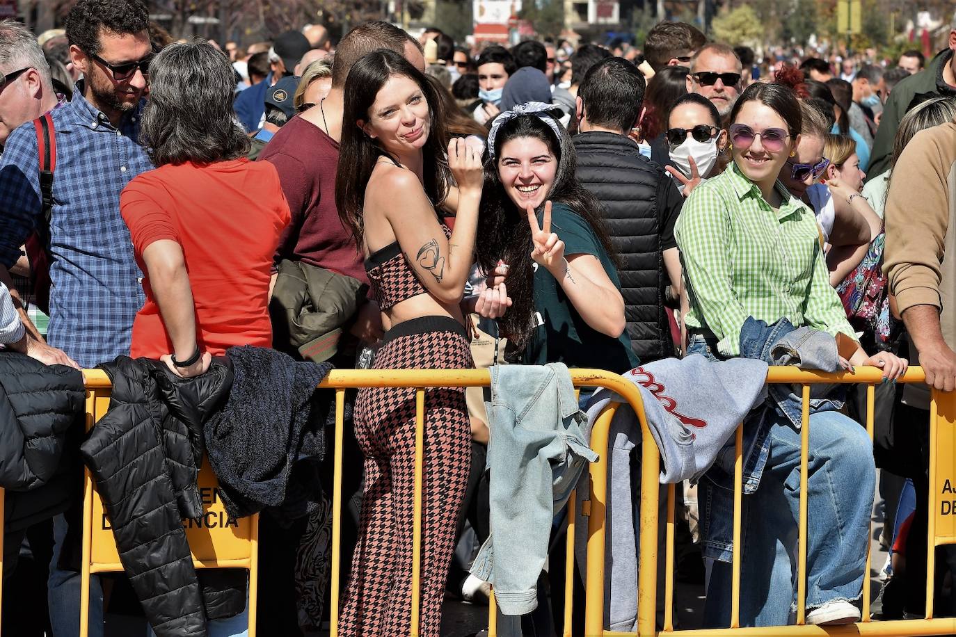 Fotos: Búscate en la mascletà del 1 de marzo de 2022