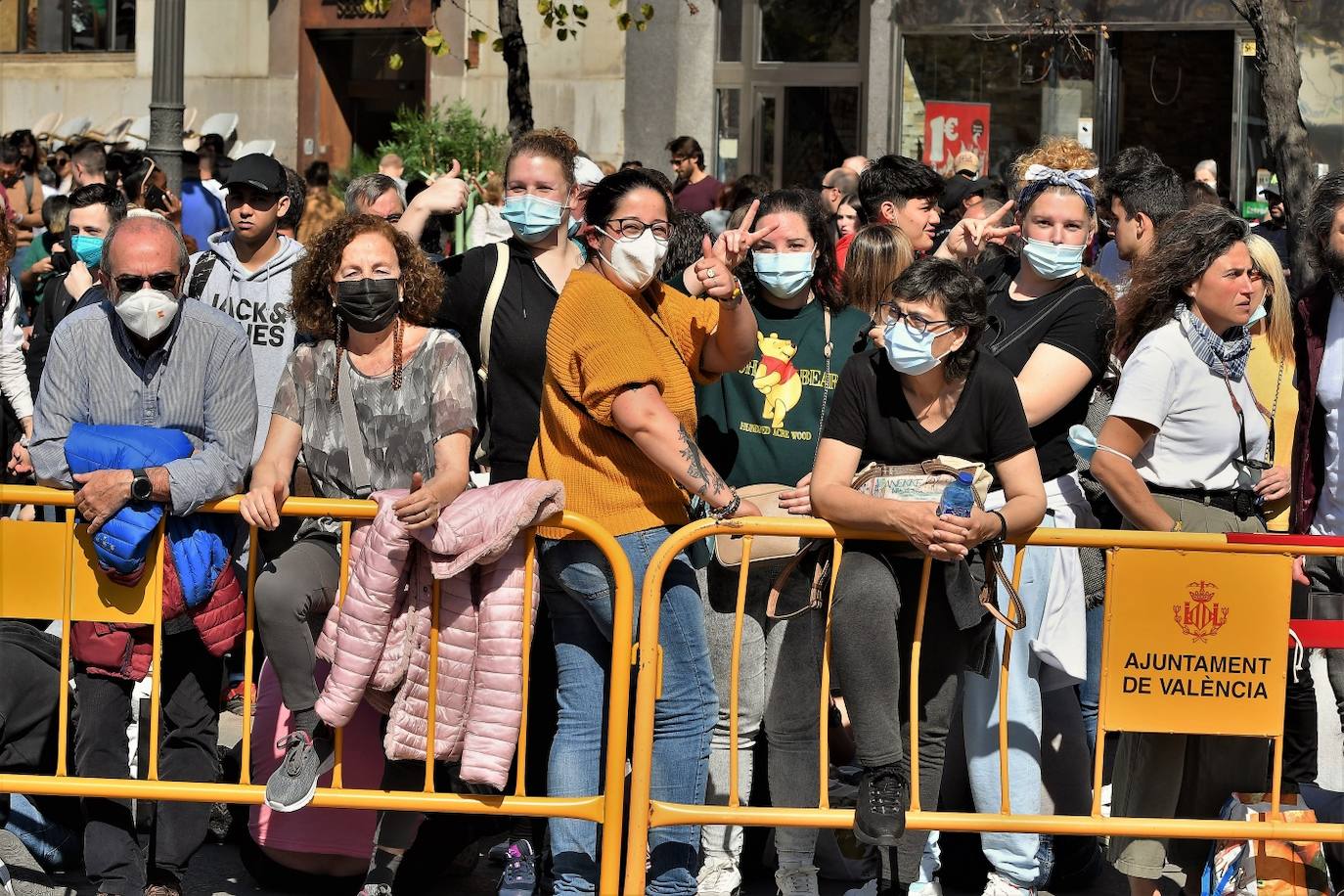 Fotos: Búscate en la mascletà del 1 de marzo de 2022