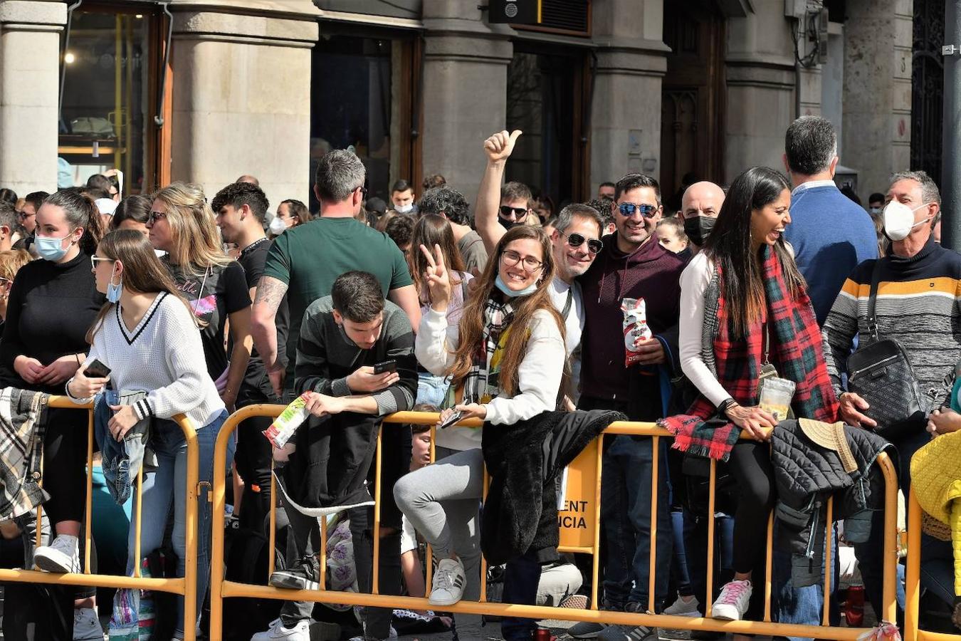 Fotos: Búscate en la mascletà del 2 de marzo de 2022