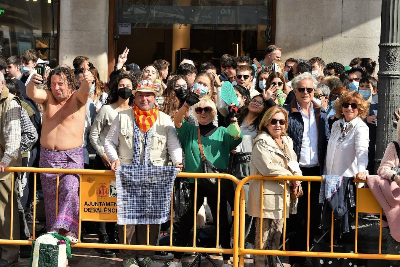 Fotos: Búscate en la mascletà del 2 de marzo de 2022