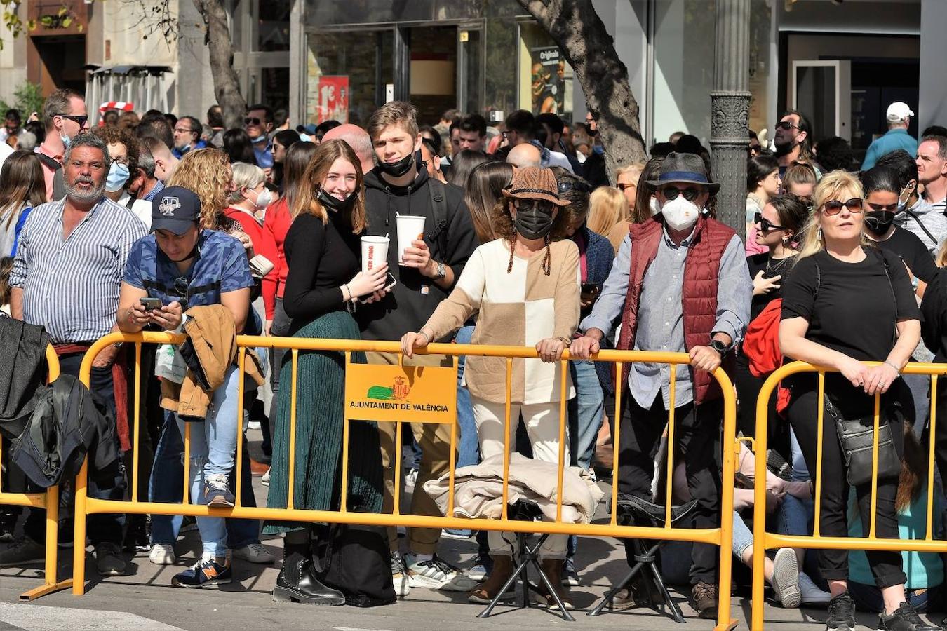 Fotos: Búscate en la mascletà del 2 de marzo de 2022