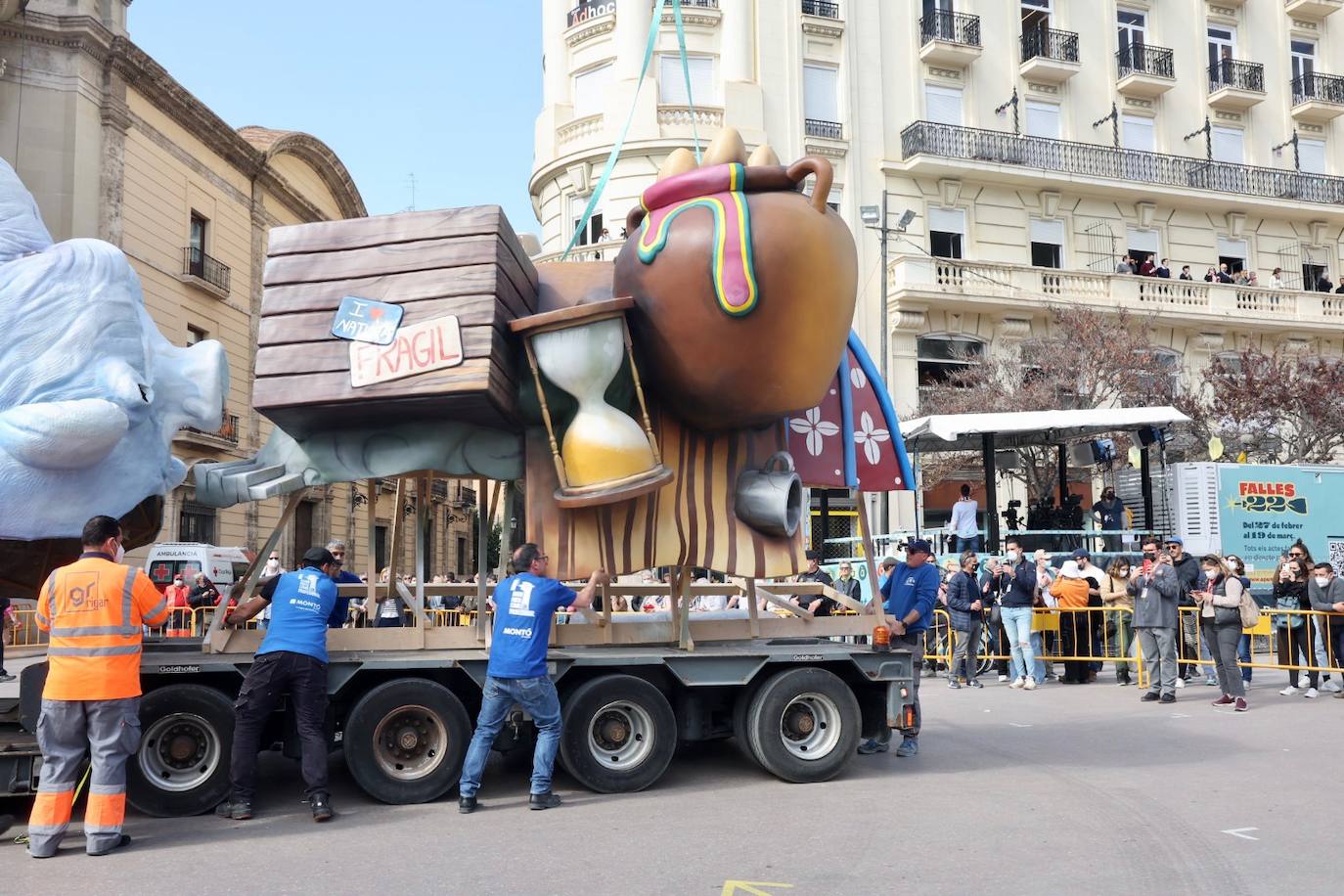 Ninots de la falla municipal de Dulk y Santaeulalia. 