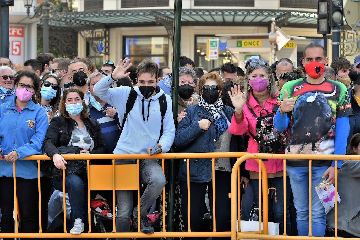 Fotos: Búscate en la mascletà del 3 de marzo de 2022