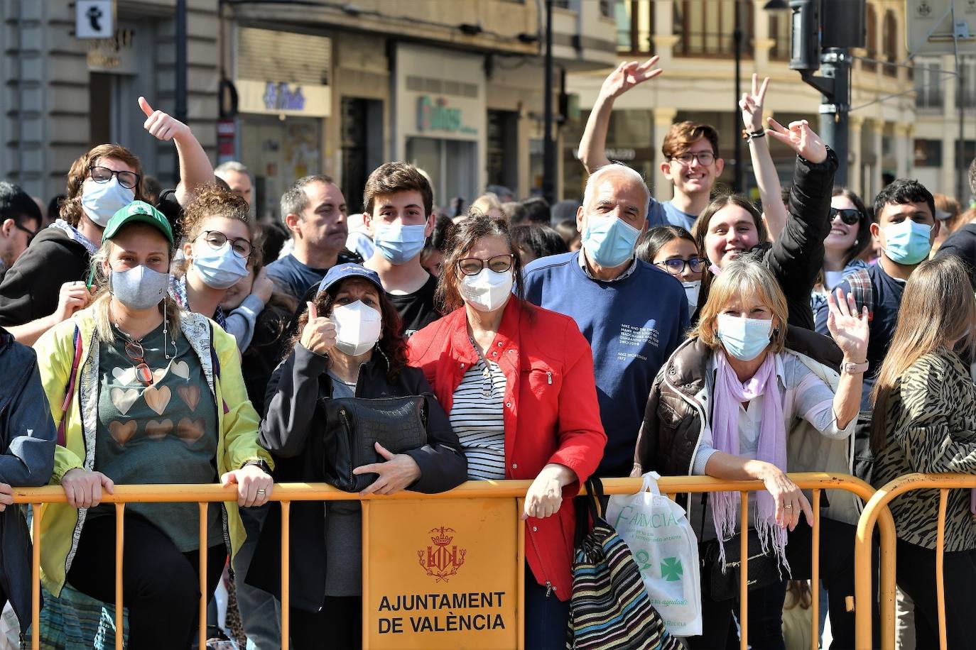 Fotos: Búscate en la mascletà del 3 de marzo de 2022