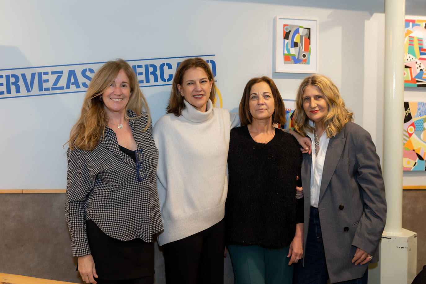 Pilar Cañiz, Paula Sánchez de Leon, Helena Jordán y Gemma Santacreu en el Mercado de Colón (Leclikphoto).