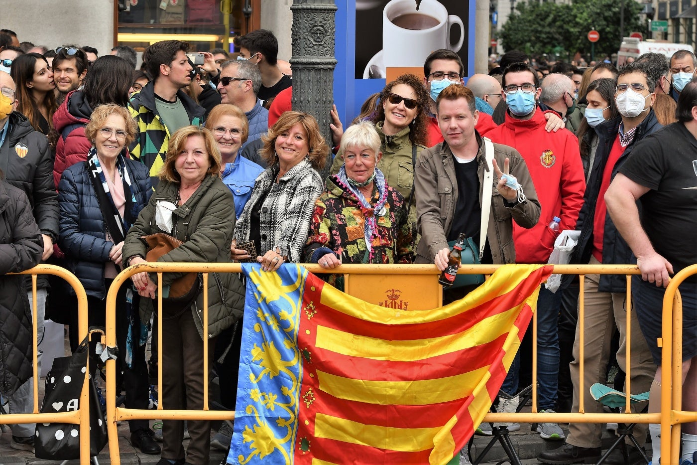 Fotos: Búscate en la mascletà del 5 de marzo de 2022