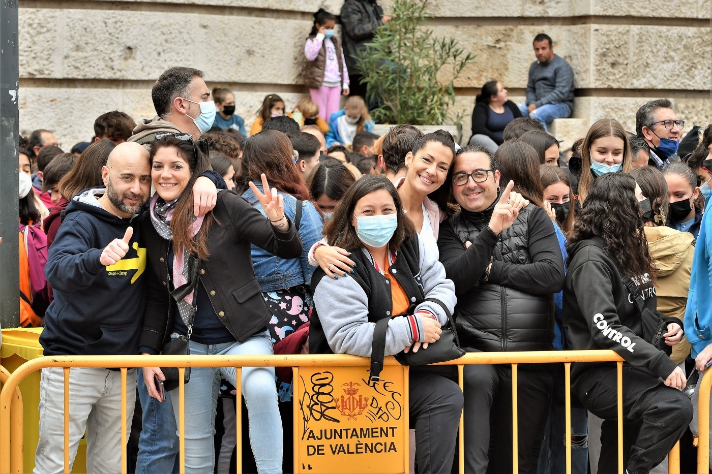 Fotos: Búscate en la mascletà del 5 de marzo de 2022