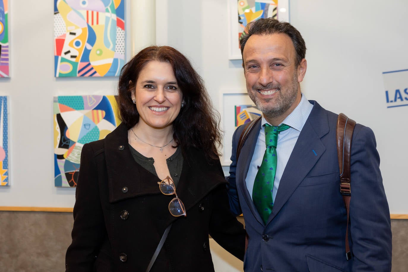 Claudia Dupuy de Lôme y Mateo Climent en la exposición de Enric M. Catalá(Leclikphoto).