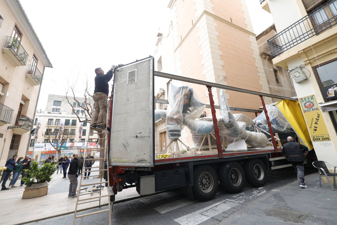 Fotos: Llegan las Fallas de especial a las calles