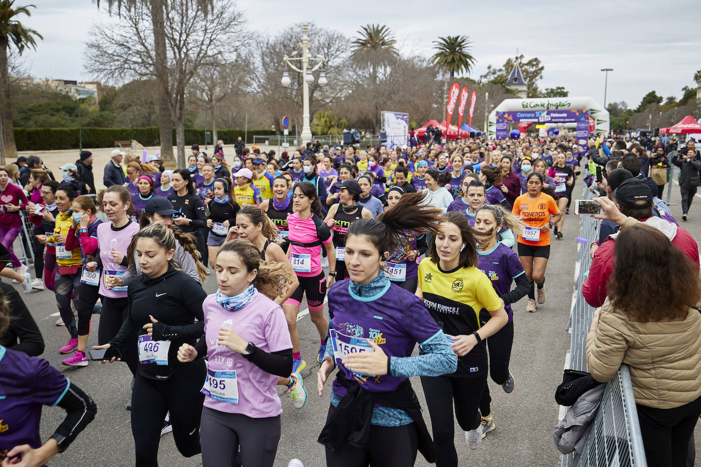 Fotos: Búscate en la carrera 10K Femenina de Valencia