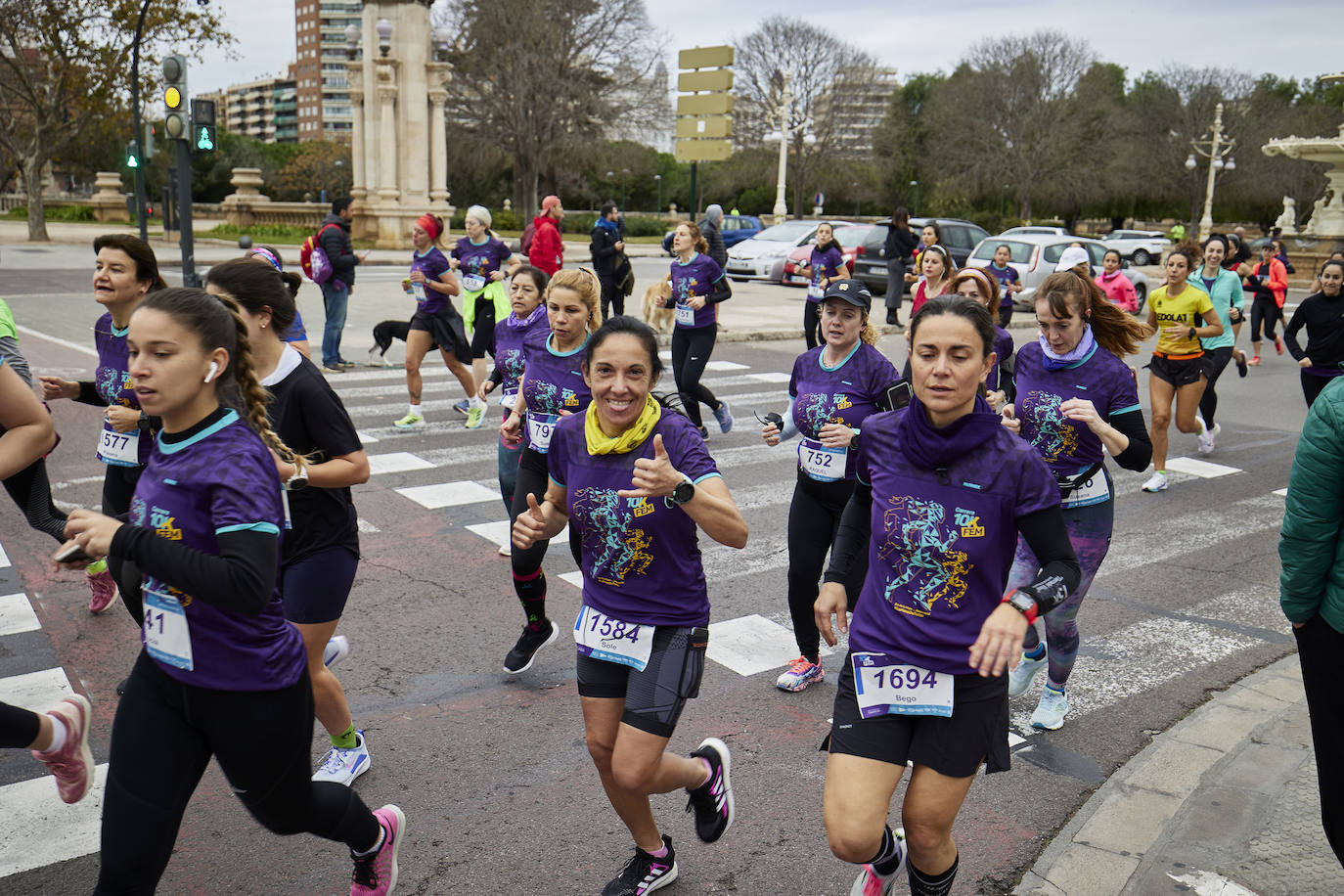 Fotos: Búscate en la carrera 10K Femenina de Valencia