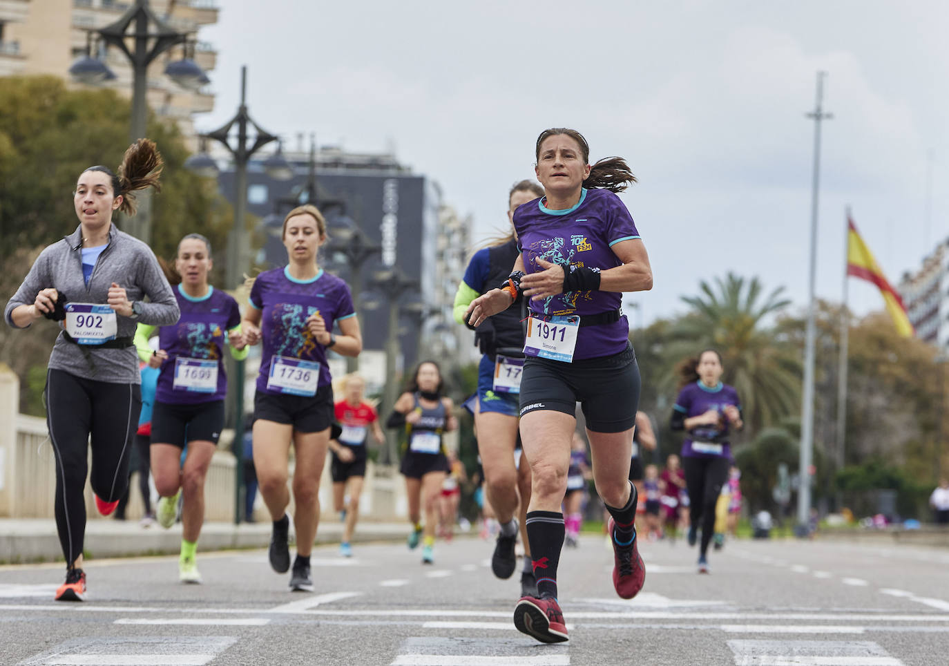 Fotos: Búscate en la carrera 10K Femenina de Valencia