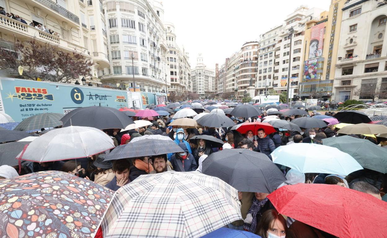 Sigue en directo la mascletà del 6 de marzo de Pirotecnia Gironina en la plaza del Ayuntamiento de Valencia