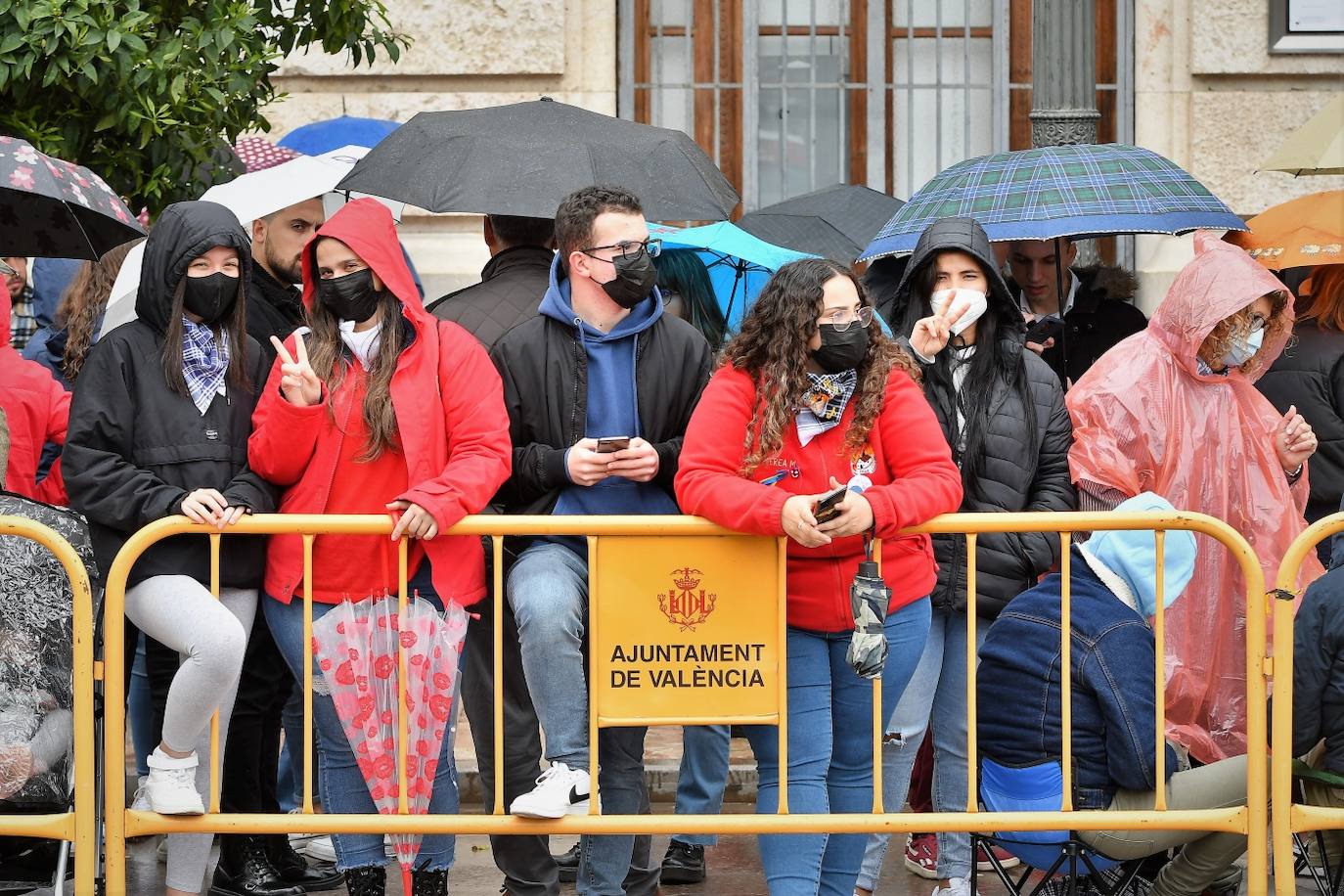 Fotos: Búscate en la mascletà del 6 de marzo de 2022