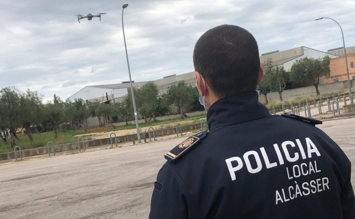 Un agente de la Policía Local. 