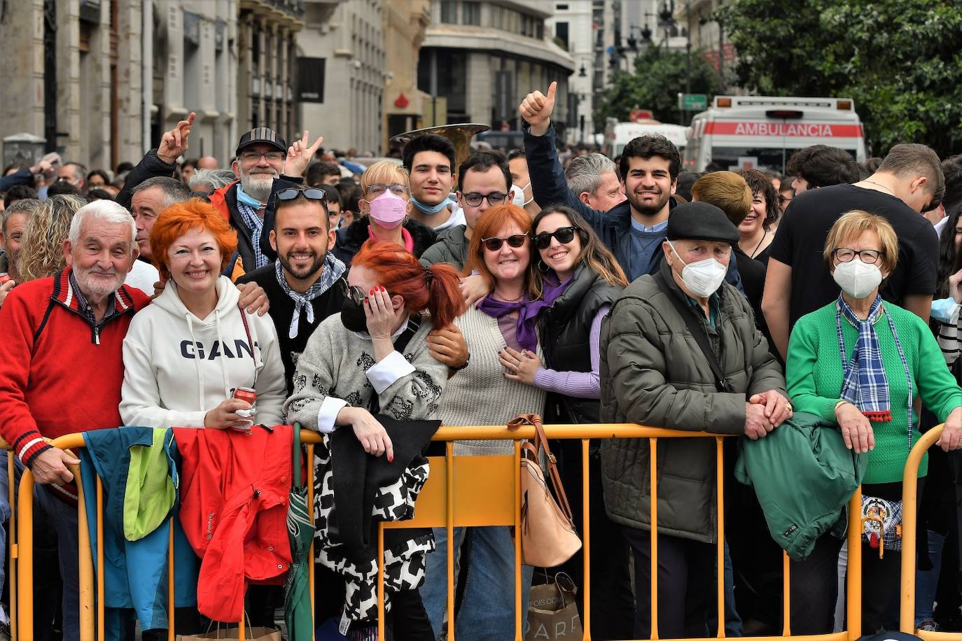 La mascletà del 8 de marzo, Día de la Mujer, ha sido disparada por Reyes Martí. 