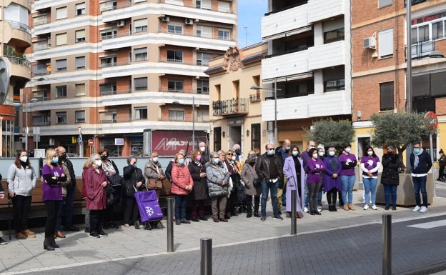 Imagen principal - Los actos celebrado en Sedaví y Paiporta. 