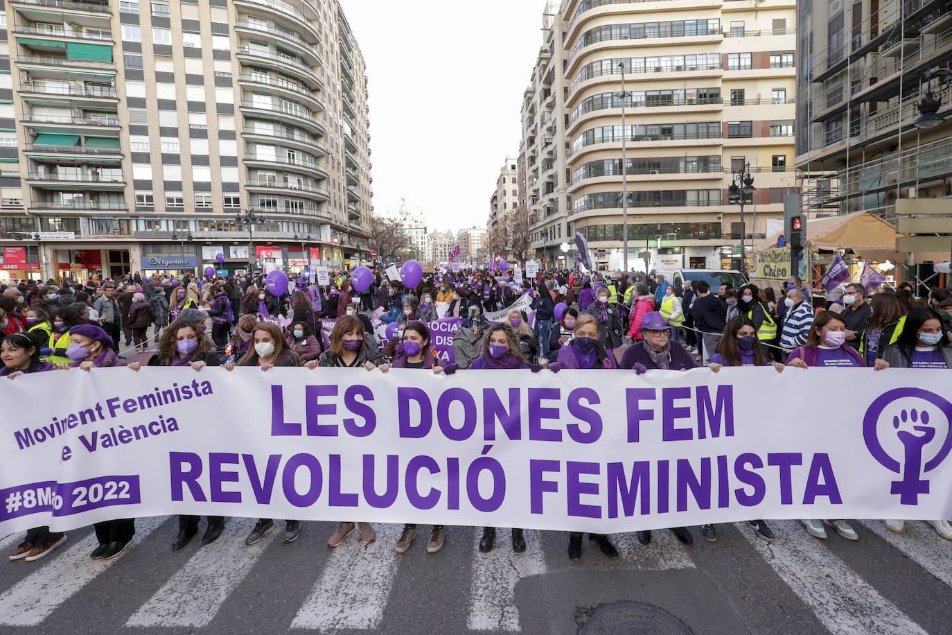 Fotos: Actos y manifestaciones feministas en Valencia por el 8M