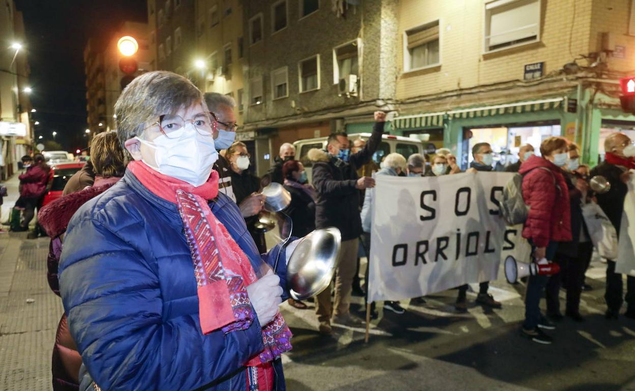 Concentración de vecinos de Orriols el pasado enero en el barrio. 