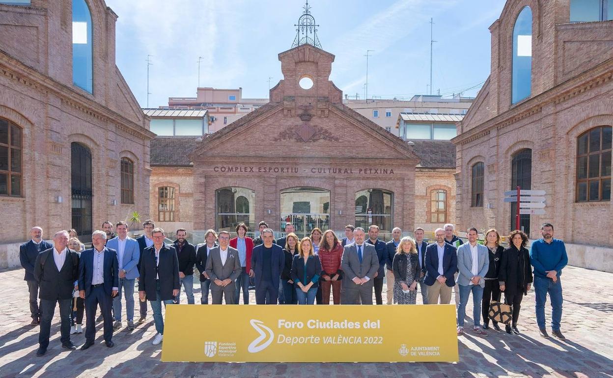 Participantes en las mesas redondas celebradas este miércoles. 