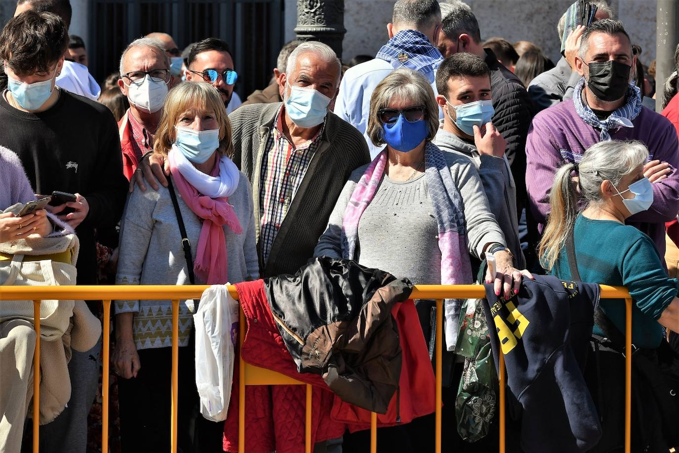 Fotos: Búscate en la mascletà del miércoles 9 de marzo