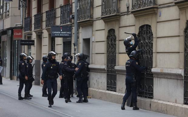 Un momento de la intervención policial. 