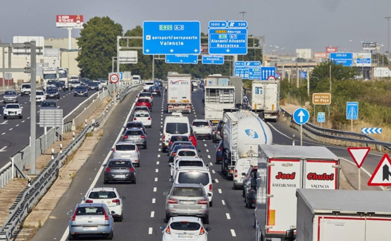 Precio de la gasolina: Los transportistas advierten de que el combustible se encarece 300 euros en menos de dos semanas