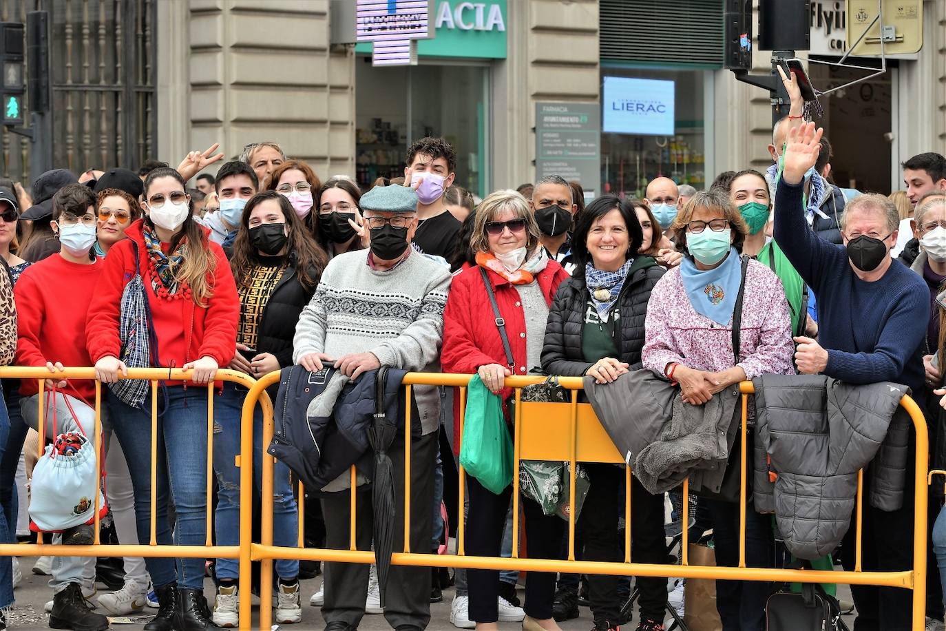 Fotos: Búscate en la mascletà del viernes 11 de marzo