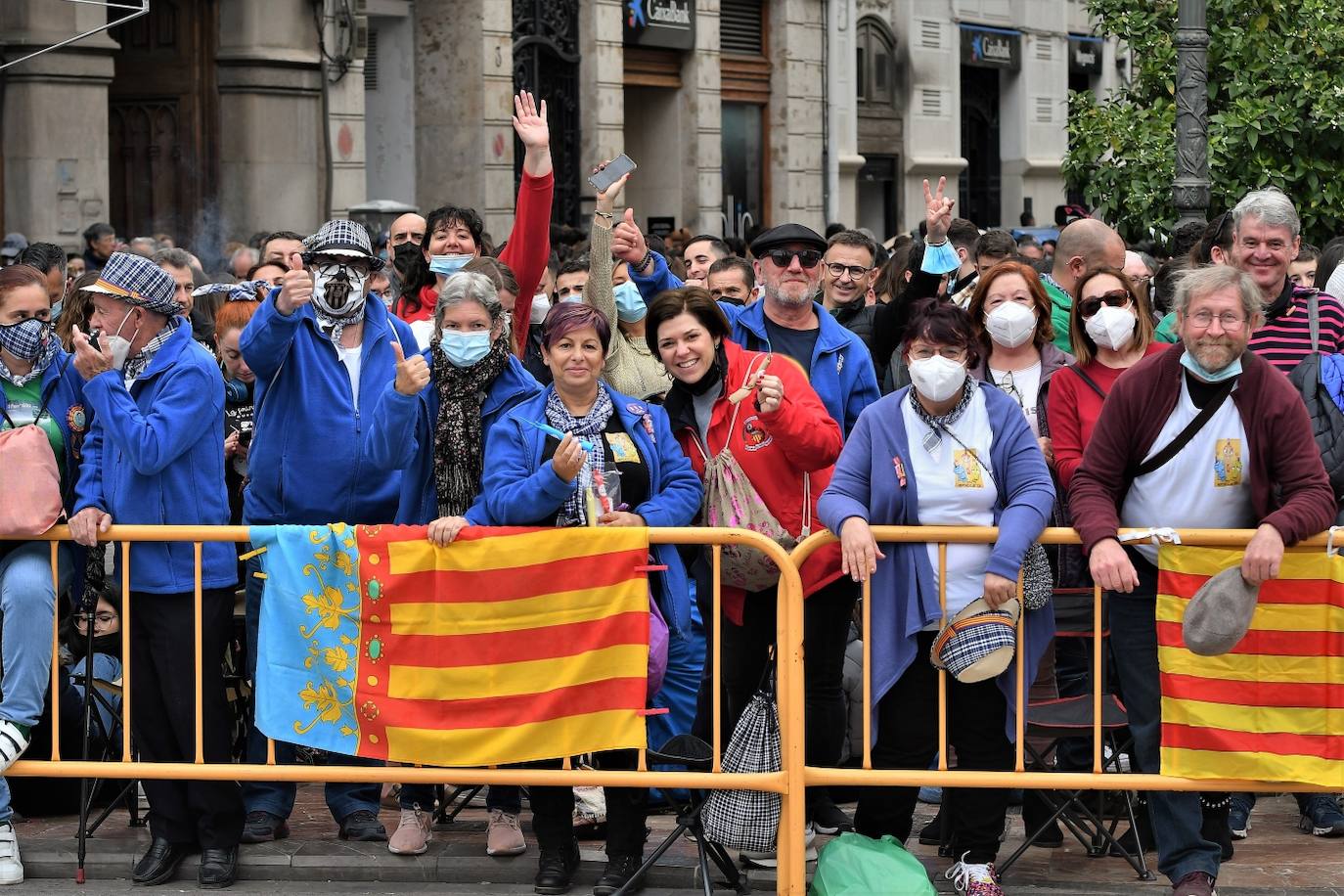 Fotos: Búscate en la mascletà del viernes 11 de marzo