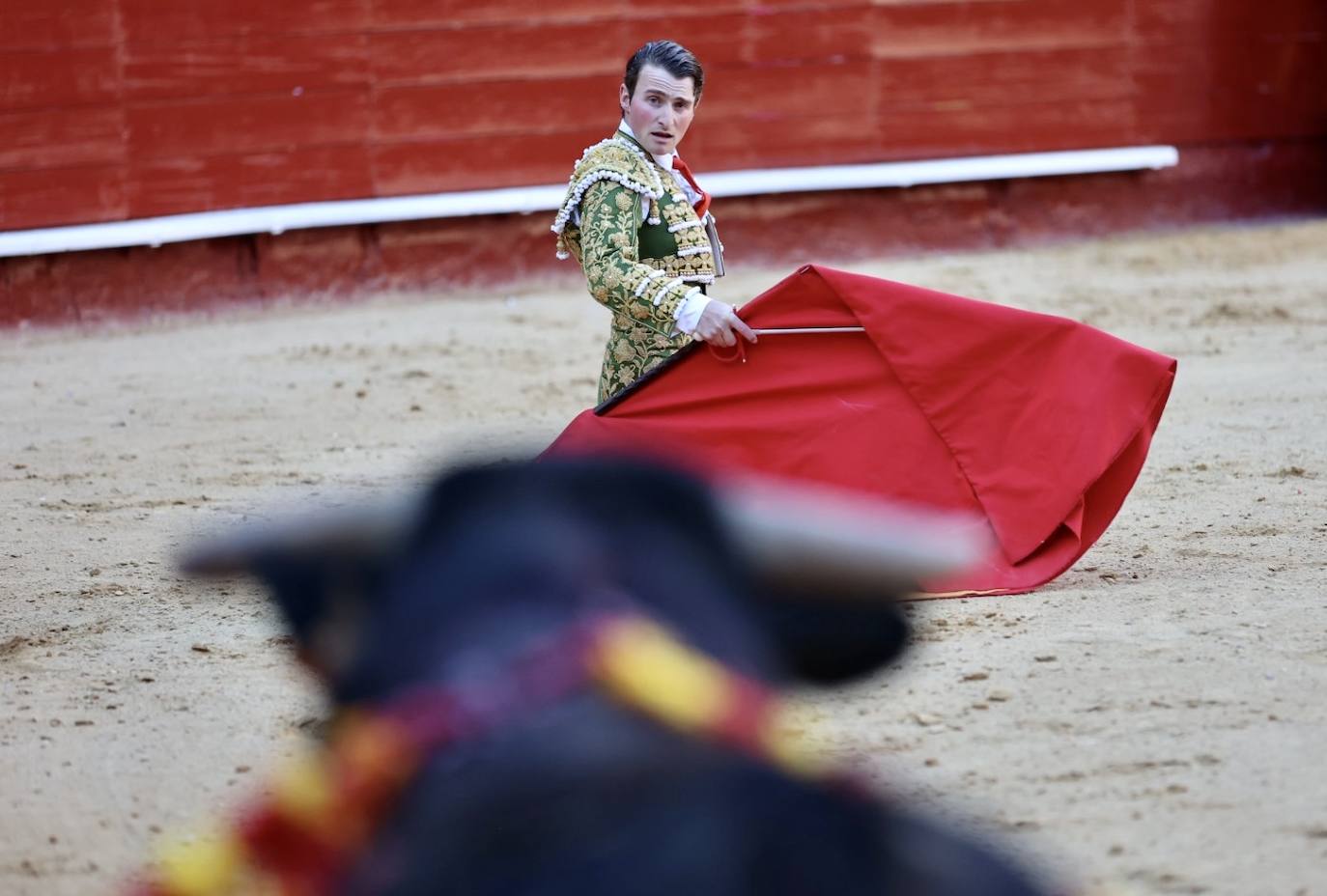 Fotos: Primera novillada de las Fallas 2022