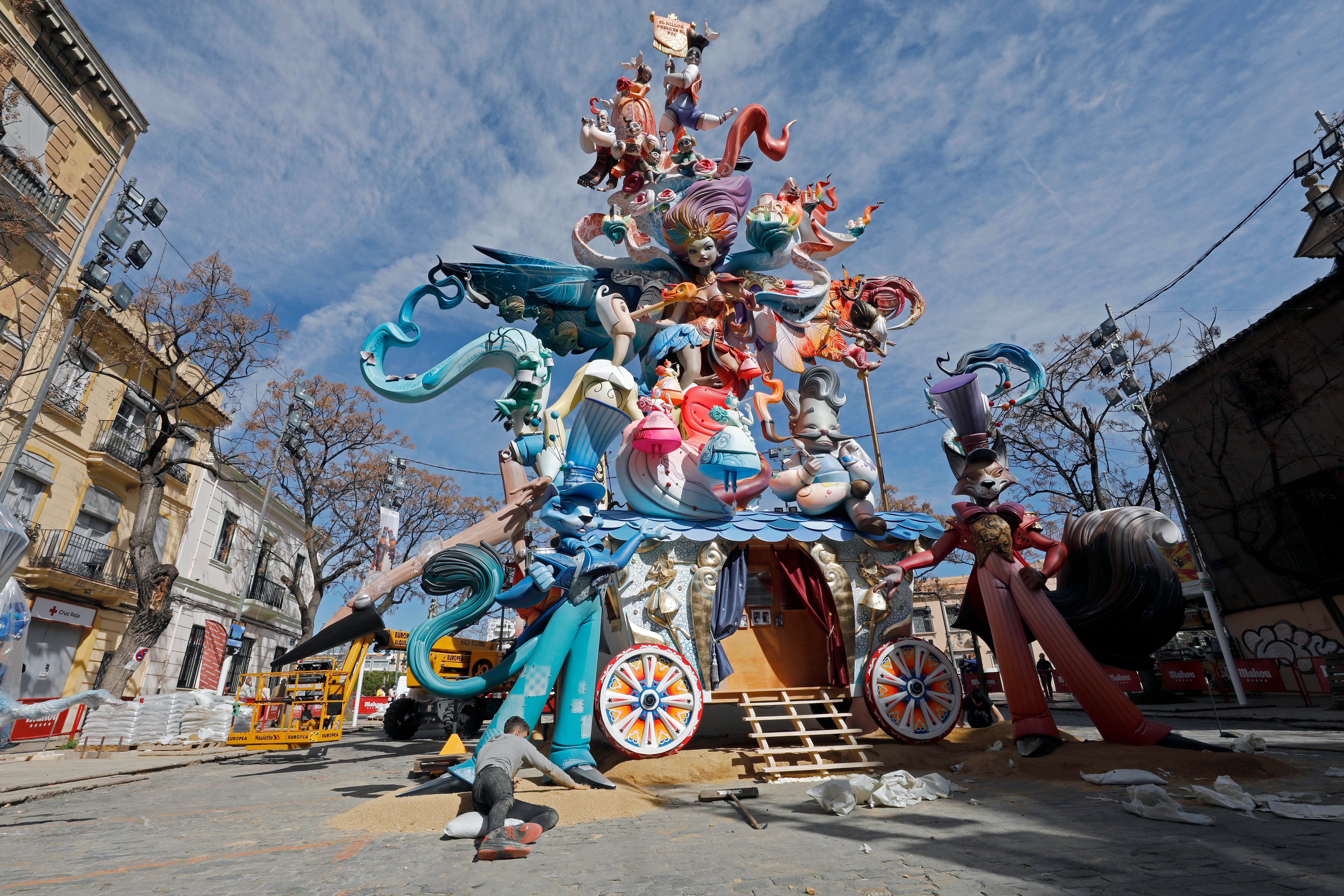 Fotos Fallas Valencia 2022: Las Fallas desafían a las lluvias