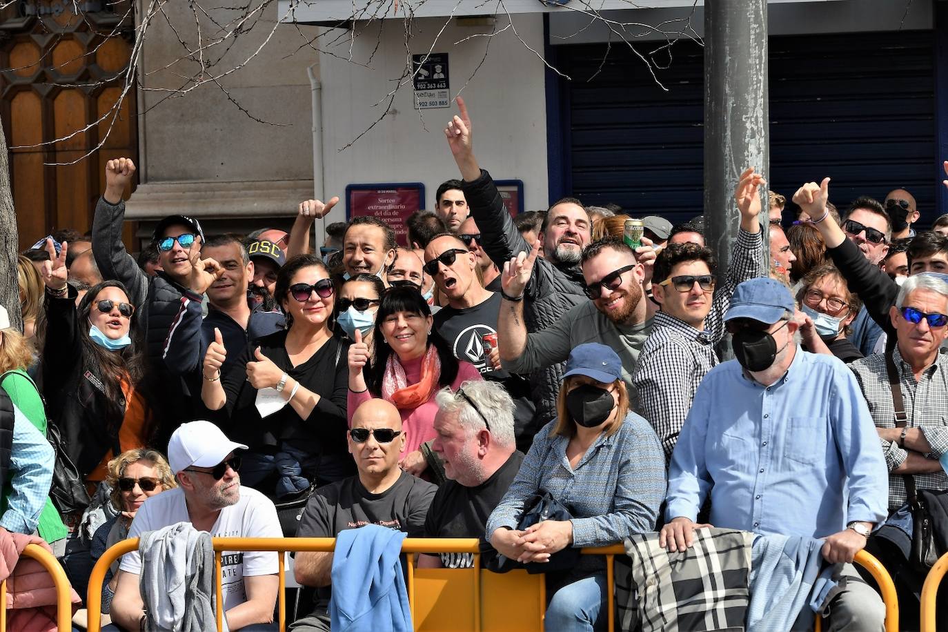 Fotos mascleta domingo: Búscate en la mascletà del domingo 13 de marzo de 2022