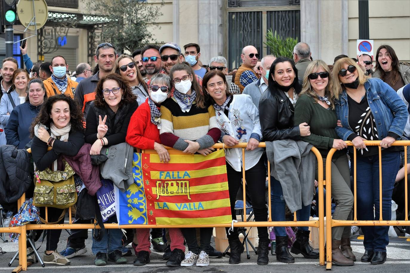 Fotos mascleta domingo: Búscate en la mascletà del domingo 13 de marzo de 2022