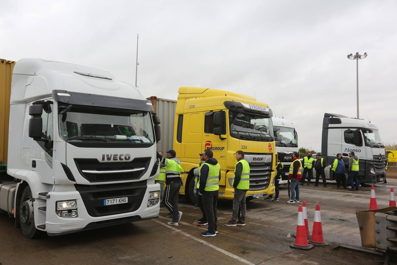 Fotos: Huelga de transportistas en Valencia