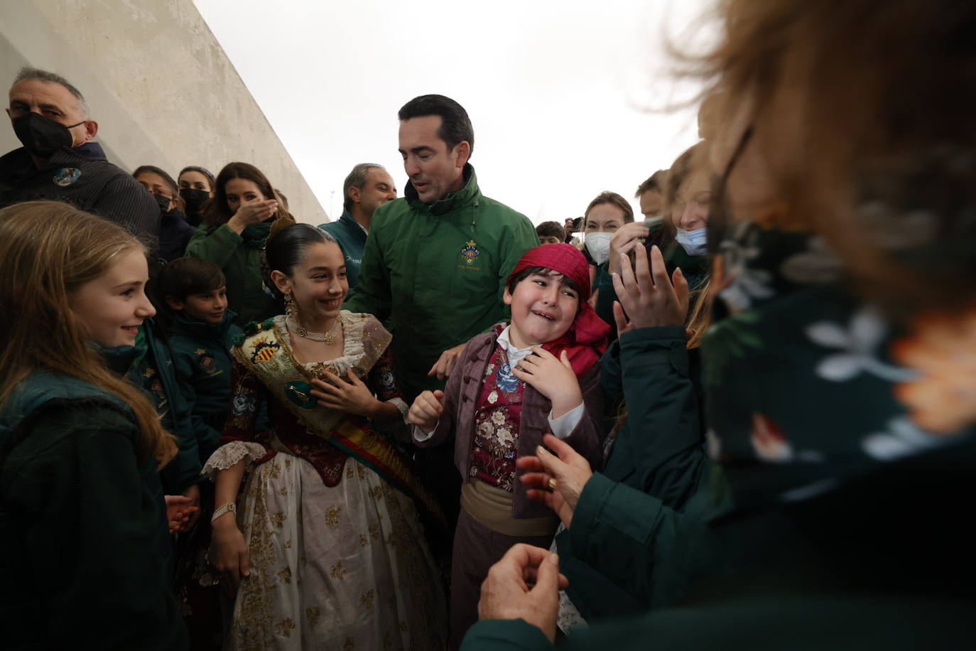 El ninot de la falla infantil de Convento Jerusalén ha sido el indultado por los visitantes de la Exposició del Ninot. La obra del artista José Gallego se salvará del fuego. Es el segundo año que la comisión se lleva este premio.