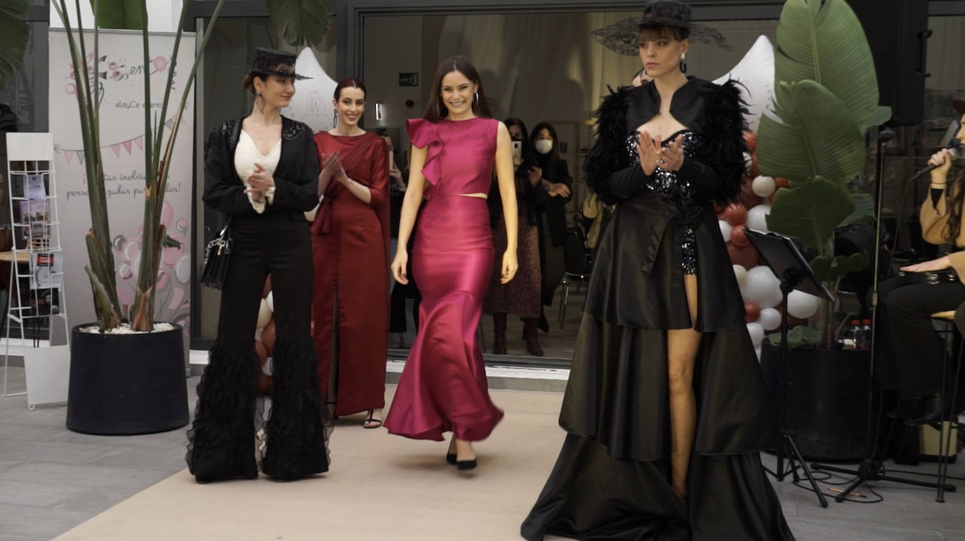 Desfile de Elena Quesada,  ex concursante de Maestros de la Costura, en el Ateneo.