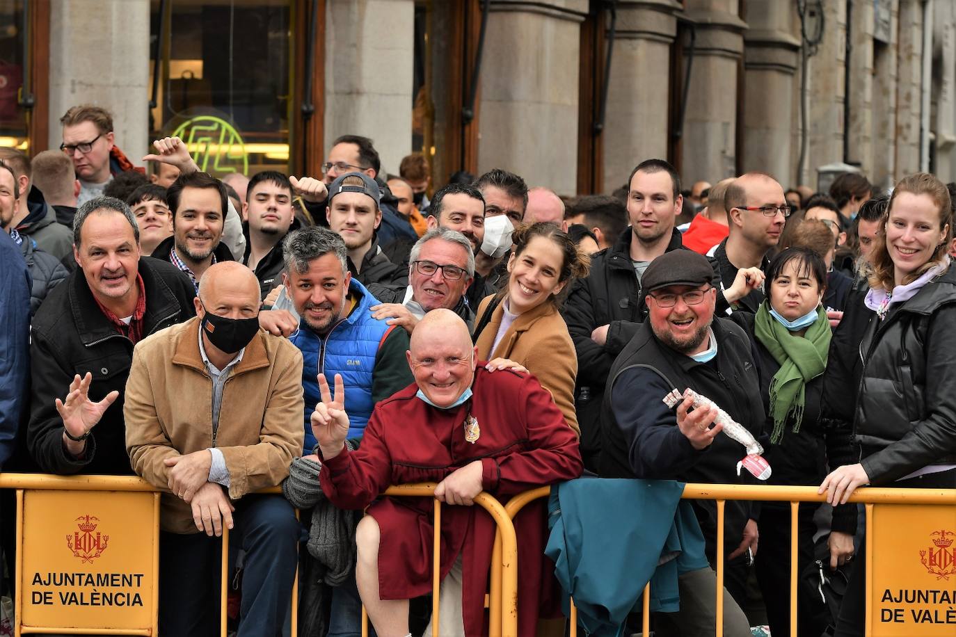 Fotos: Búscate en la mascletà del martes 15 de marzo de 2022