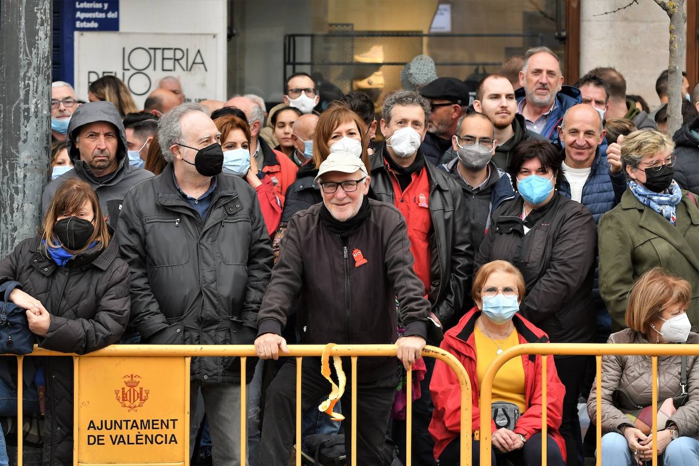 Fotos: Búscate en la mascletà del martes 15 de marzo de 2022