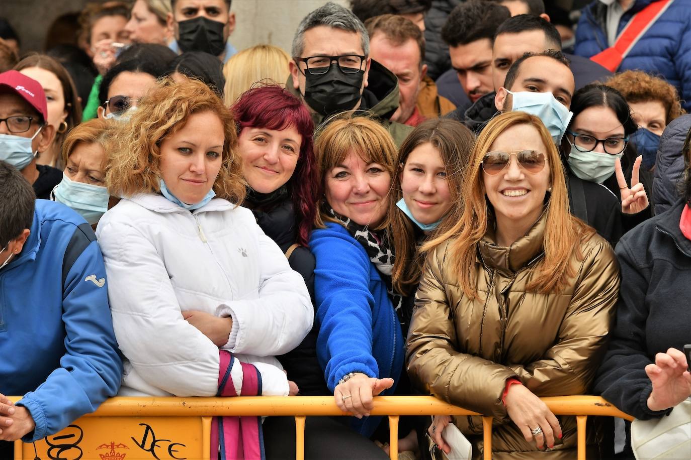 Fotos: Búscate en la mascletà del martes 15 de marzo de 2022