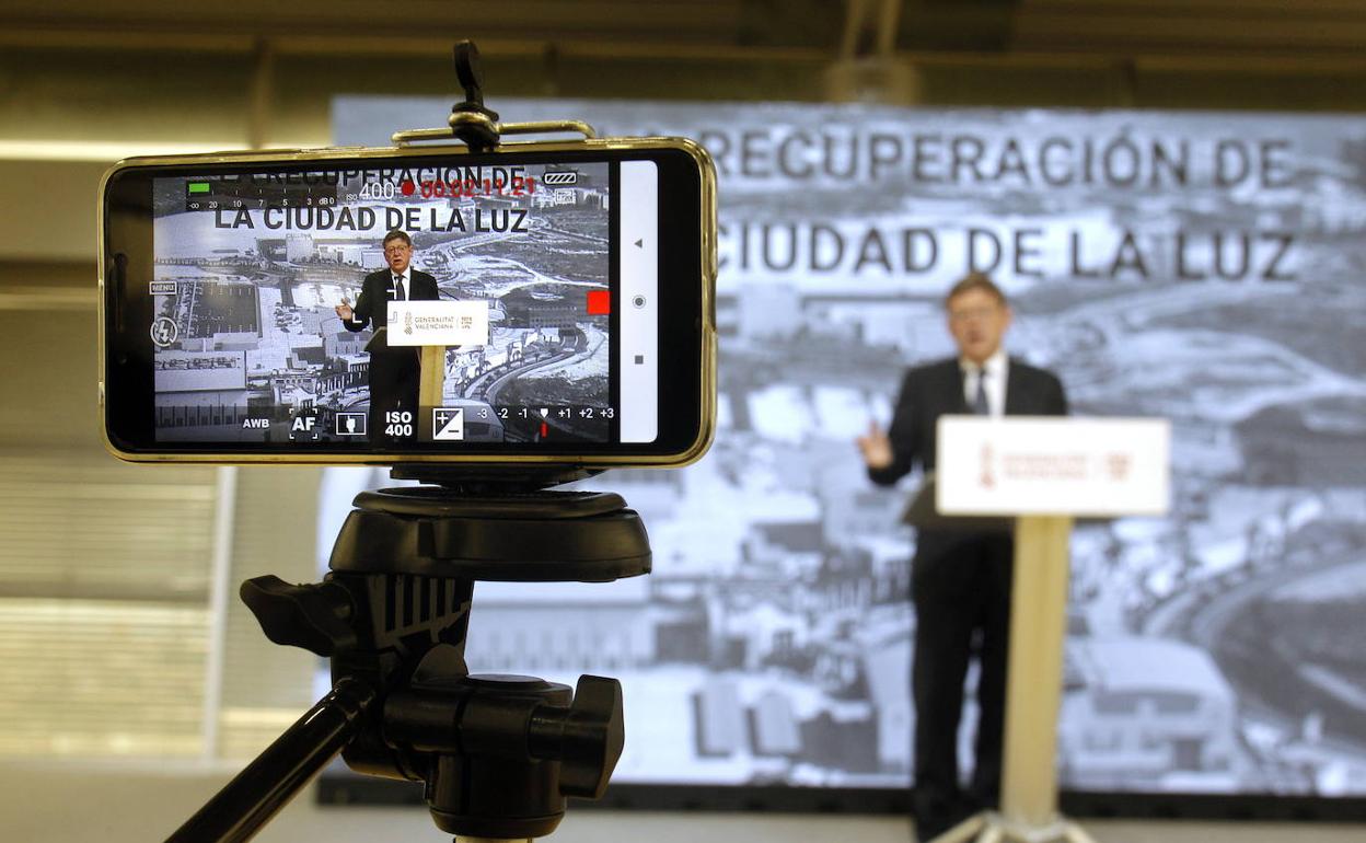 Ximo Puig ha atendido a los medios este martes desde las instalaciones de Ciudad de la Luz. 