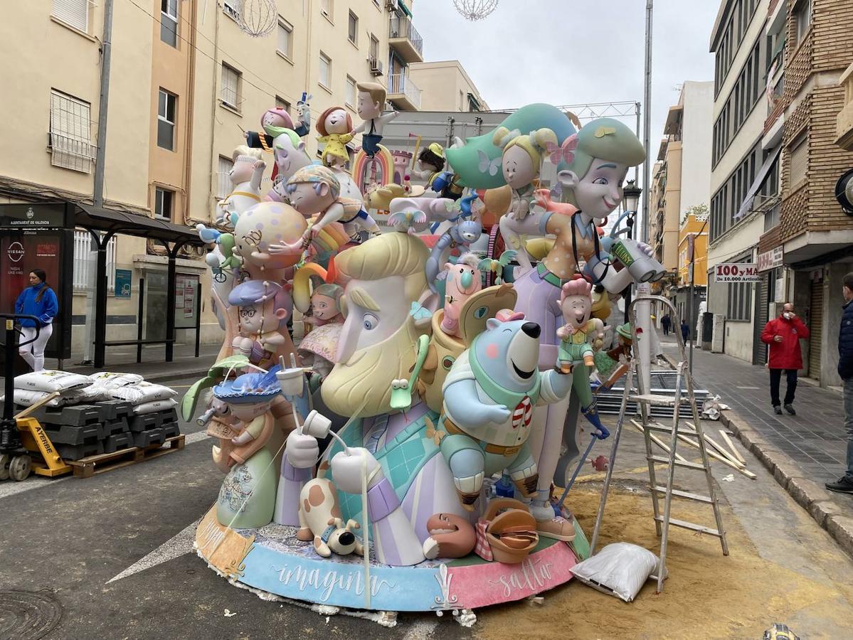 Fotos: La falla infantil de Marvarrosa, trasladada por el viento