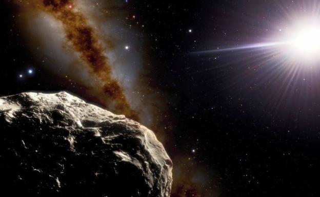 El asteroide 2022 EB5 -convertido en una raya en el centro de la imagen al moverse muy rápido- visto por el observatorio Kleť (Chequia) menos de 13 minutos antes del impacto.