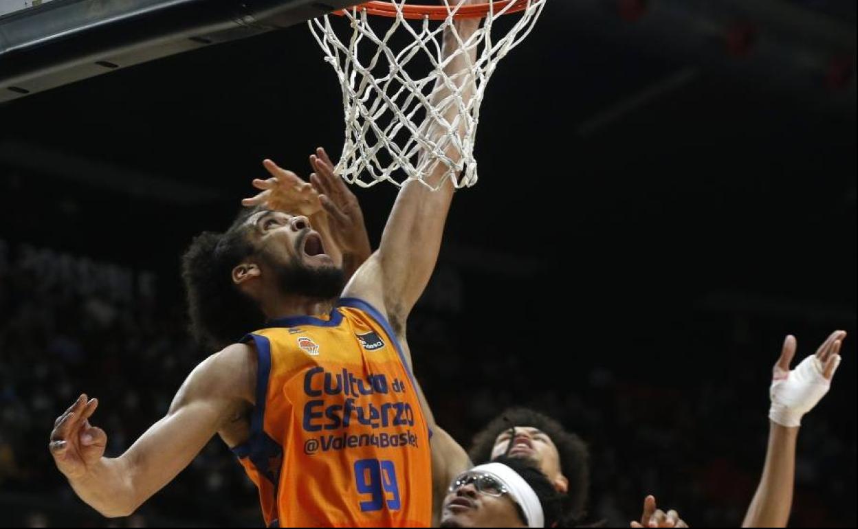 Labeyrie, durante un partido del Valencia Basket